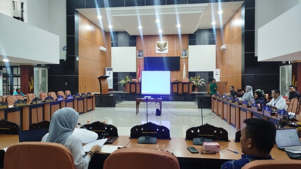 Rapat PANSUS Pembahasan Ranperda RPJMD Kota Palu Tahun 2025 – 2029